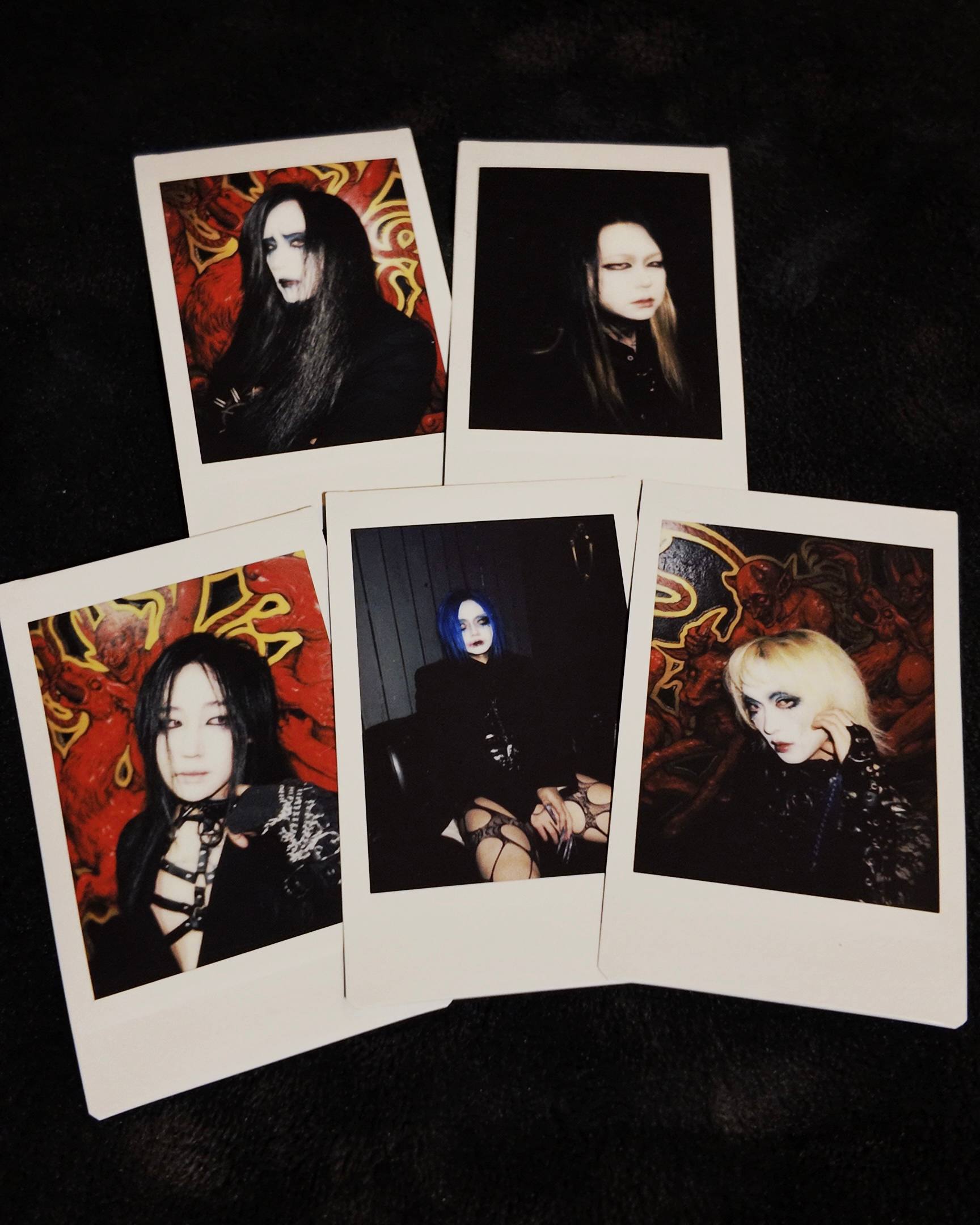 Madmans Esprit Random Member Cheki